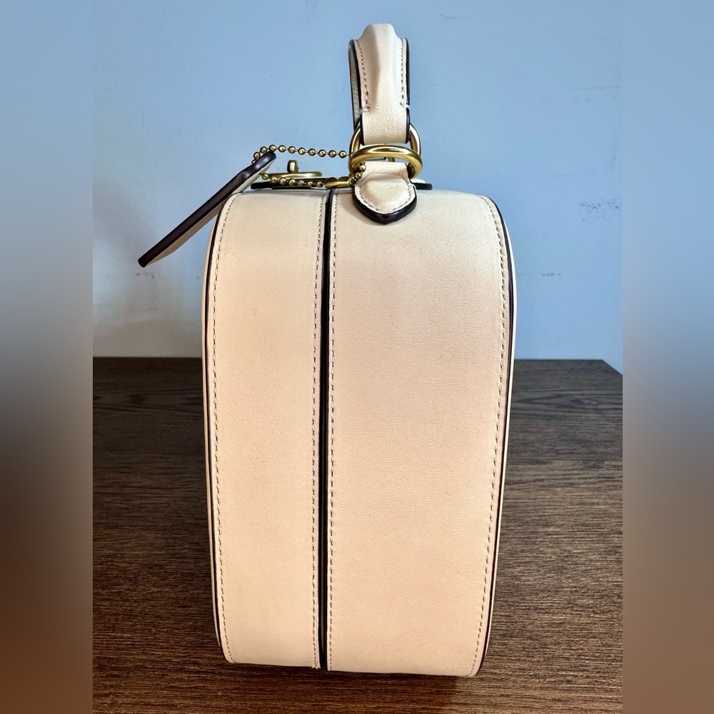S⭕️LD‼️Coach X Jean Michel Basquiat Square Bag in Ivory - Picture 3 of 12